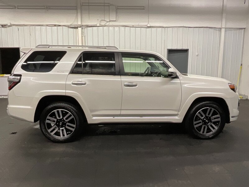 2017 Toyota 4Runner Limited 4X4 / 3RD ROW SEAT / LOADED / 28,000 MILES  1-OWNER LOCAL OREGON SUV / Leather & Heated & Cooled Seats / Navigation / Sunroof / THIRD ROW SEAT - Photo 4 - Gladstone, OR 97027