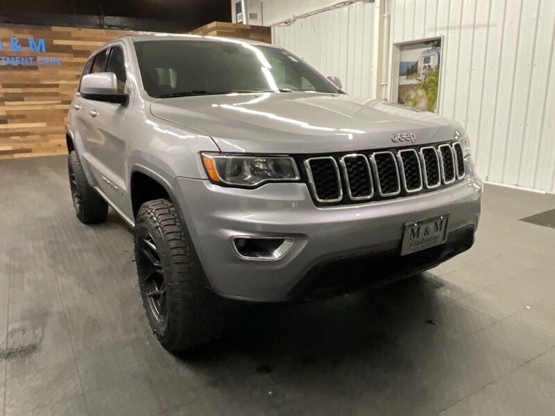 2017 Jeep Grand Cherokee Laredo 4X4 / 1-OWNER /58,000 MILES / LIFTED LIFTED  LIFTED LIFTED - Photo 2 - Gladstone, OR 97027