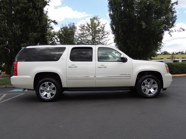 2011 GMC Yukon XL SLT 1500 / 4WD / Navigation / 2 DVDs / Excel C   - Photo 4 - Portland, OR 97217