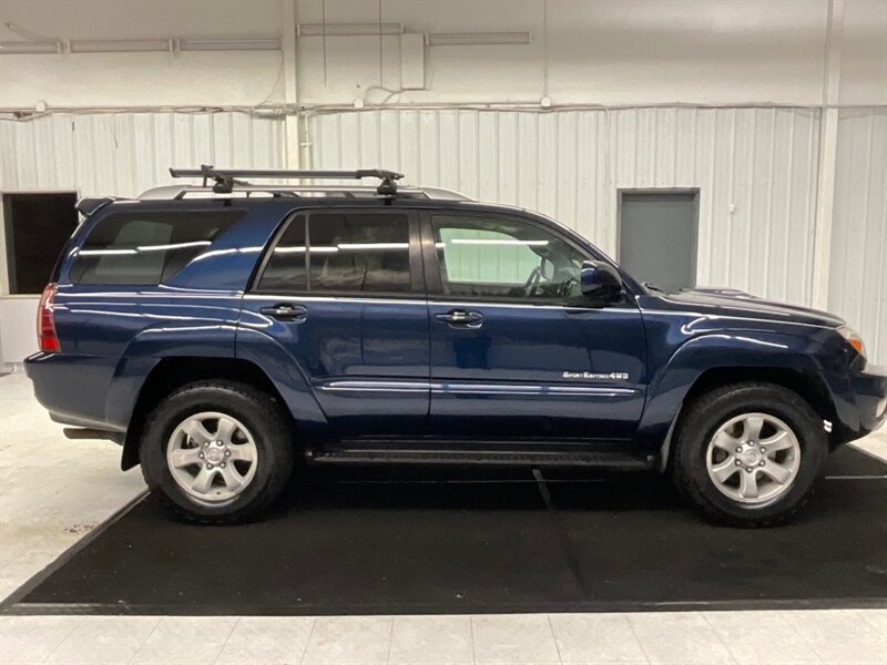 2004 Toyota 4Runner SR5   - Photo 4 - Gladstone, OR 97027