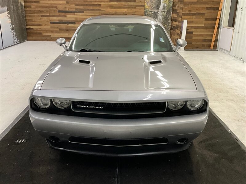 2014 Dodge Challenger SXT Coupe / 3.6L V6 / Automatic /ONLY 37,000 MILES   - Photo 5 - Gladstone, OR 97027