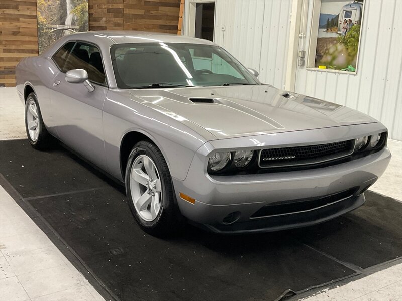 2014 Dodge Challenger SXT Coupe / 3.6L V6 / Automatic /ONLY 37,000 MILES   - Photo 2 - Gladstone, OR 97027