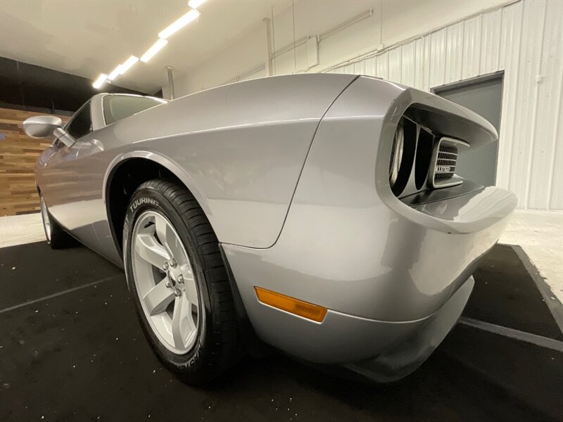 2014 Dodge Challenger SXT Coupe / 3.6L V6 / Automatic /ONLY 37,000 MILES   - Photo 10 - Gladstone, OR 97027