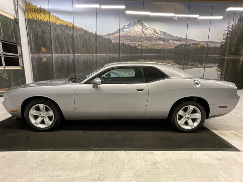 2014 Dodge Challenger SXT Coupe / 3.6L V6 / Automatic /ONLY 37,000 MILES   - Photo 3 - Gladstone, OR 97027