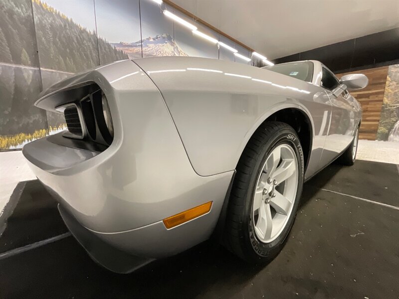 2014 Dodge Challenger SXT Coupe / 3.6L V6 / Automatic /ONLY 37,000 MILES   - Photo 9 - Gladstone, OR 97027