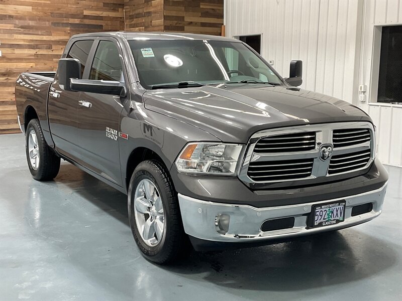 2018 RAM 1500 Big Horn Crew Cab 4X4 / 3.0L V6 DIESEL / Navigaton  / Heated Seats / Backup Camera / LOCAL TRUCK w. ZERO RUST - Photo 2 - Gladstone, OR 97027