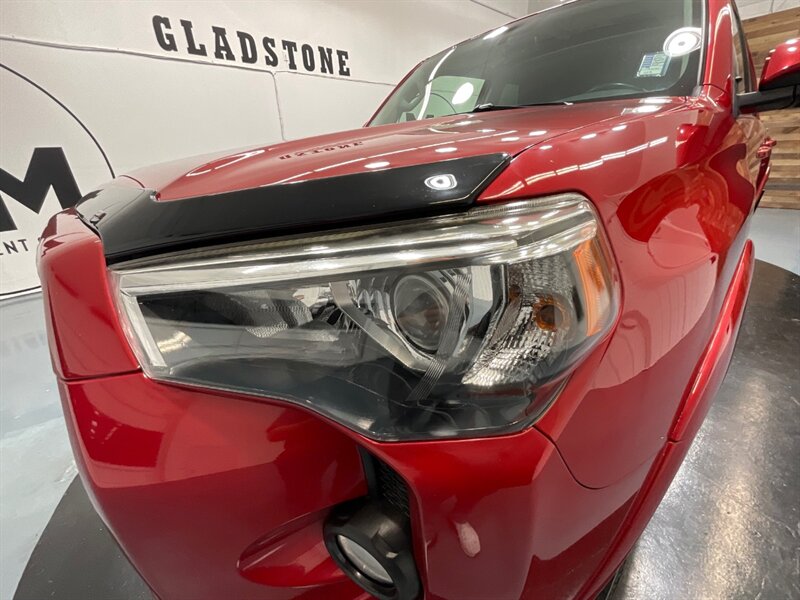 2014 Toyota 4Runner SR5 Premium 4X4 / 3RD ROW SEAT / LIFTED  / Leather Heated Seats - Photo 29 - Gladstone, OR 97027