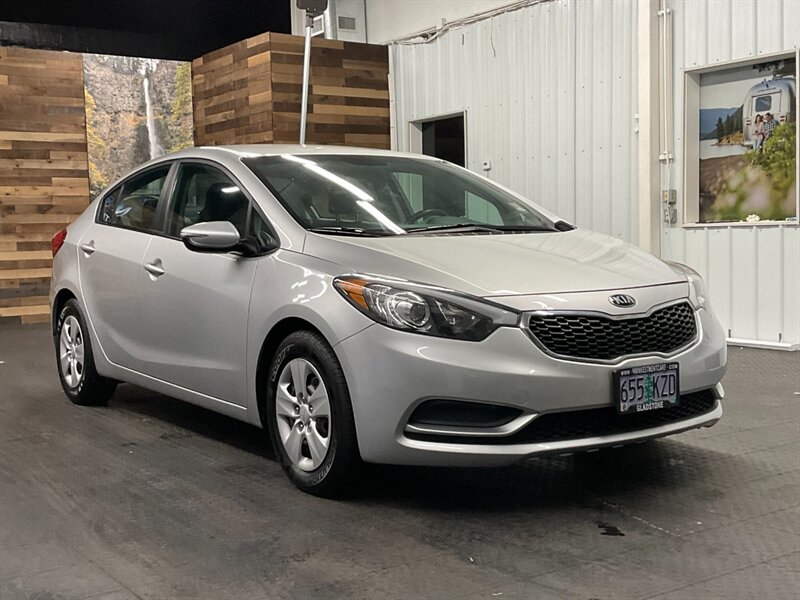 2015 Kia Forte LX Sedan 1.8L 4Cyl / NEW TIRES / 63,000 MILES   - Photo 2 - Gladstone, OR 97027