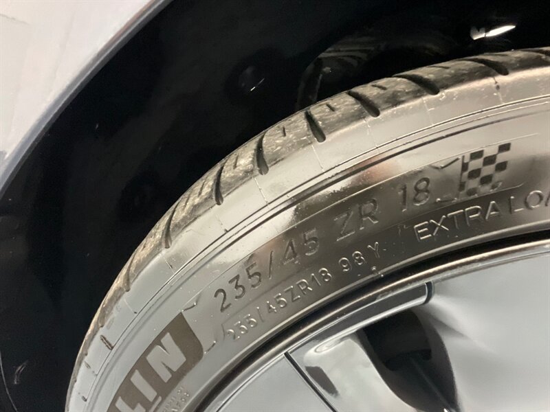 2018 Tesla Model 3 Long Range AWD / Leather / Panorama Roof  /Enhanced Autopilot / Navigation / Heated Seats - Photo 43 - Gladstone, OR 97027