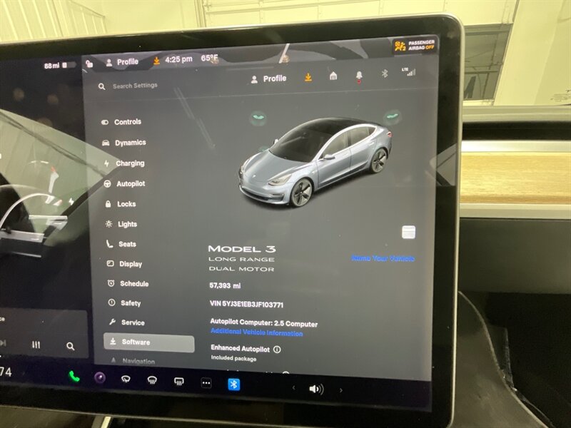 2018 Tesla Model 3 Long Range AWD / Leather / Panorama Roof  /Enhanced Autopilot / Navigation / Heated Seats - Photo 19 - Gladstone, OR 97027