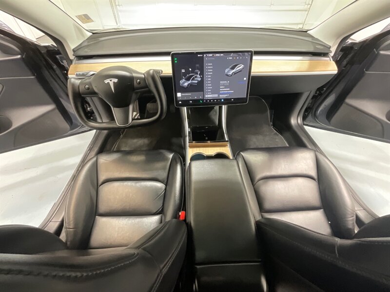 2018 Tesla Model 3 Long Range AWD / Leather / Panorama Roof  /Enhanced Autopilot / Navigation / Heated Seats - Photo 20 - Gladstone, OR 97027
