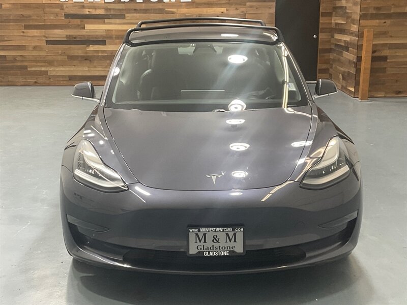 2018 Tesla Model 3 Long Range AWD / Leather / Panorama Roof  /Enhanced Autopilot / Navigation / Heated Seats - Photo 5 - Gladstone, OR 97027