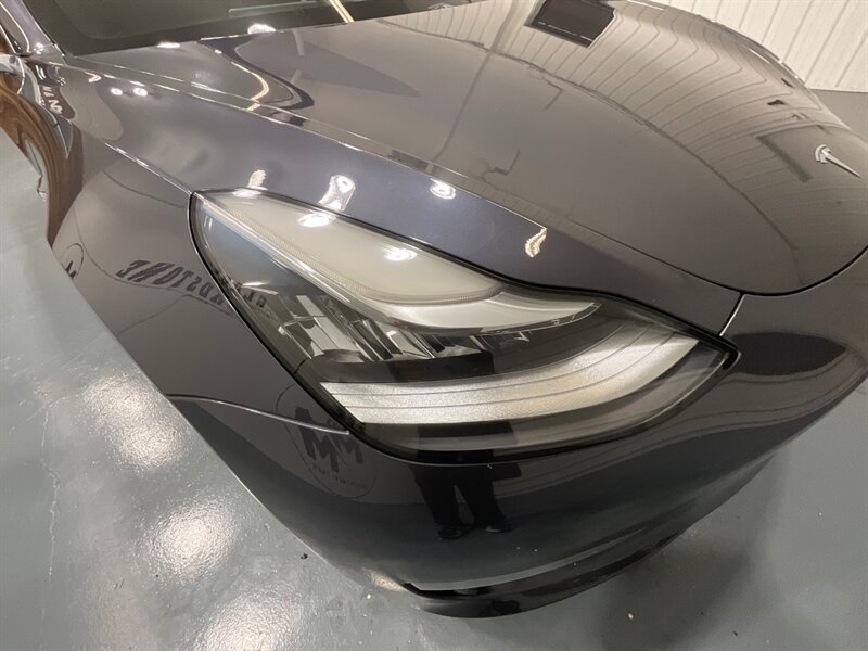 2018 Tesla Model 3 Long Range AWD / Leather / Panorama Roof  /Enhanced Autopilot / Navigation / Heated Seats - Photo 27 - Gladstone, OR 97027