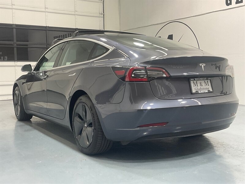 2018 Tesla Model 3 Long Range AWD / Leather / Panorama Roof  /Enhanced Autopilot / Navigation / Heated Seats - Photo 8 - Gladstone, OR 97027