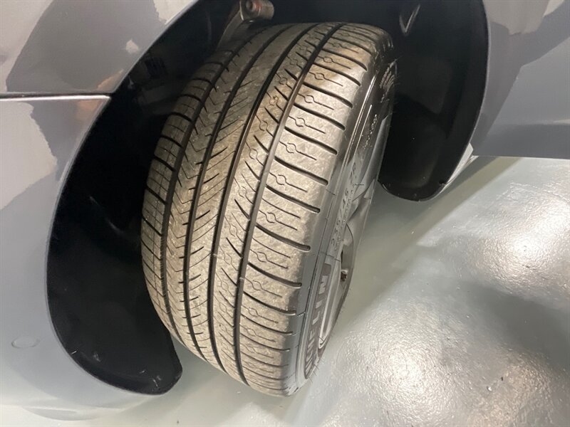 2018 Tesla Model 3 Long Range AWD / Leather / Panorama Roof  /Enhanced Autopilot / Navigation / Heated Seats - Photo 24 - Gladstone, OR 97027