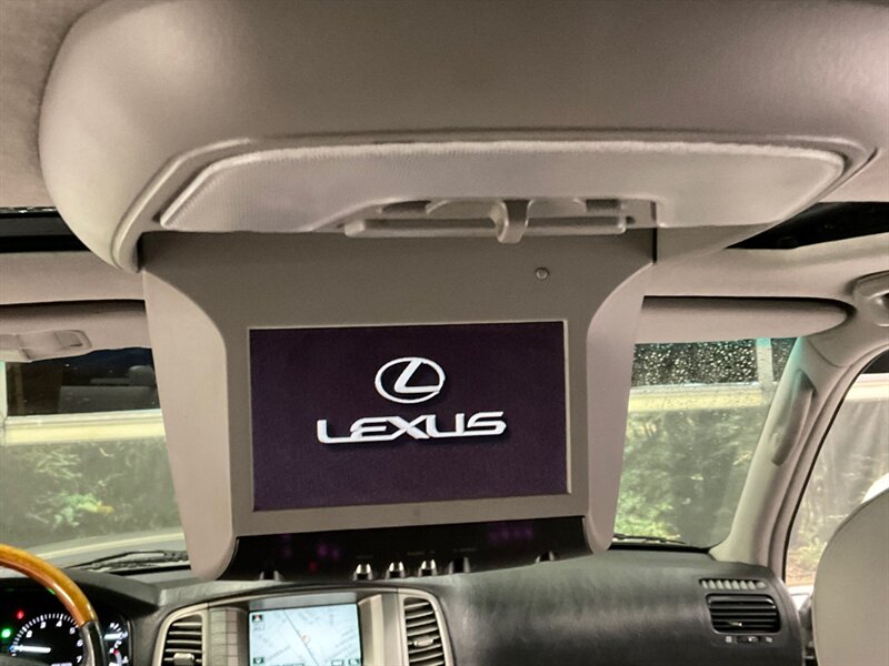 2006 Lexus LX 470 Sport Utility 4X4 / 3RD ROW SEAT / DVD & Navi  / Leather & Heated Seats / Sunroof / Backup Camera / RUST FREE / TIMING BELT DONE - Photo 21 - Gladstone, OR 97027