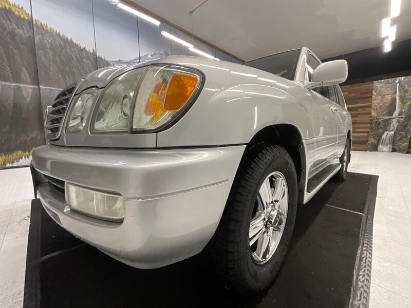 2006 Lexus LX 470 Sport Utility 4X4 / 3RD ROW SEAT / DVD & Navi  / Leather & Heated Seats / Sunroof / Backup Camera / RUST FREE / TIMING BELT DONE - Photo 26 - Gladstone, OR 97027