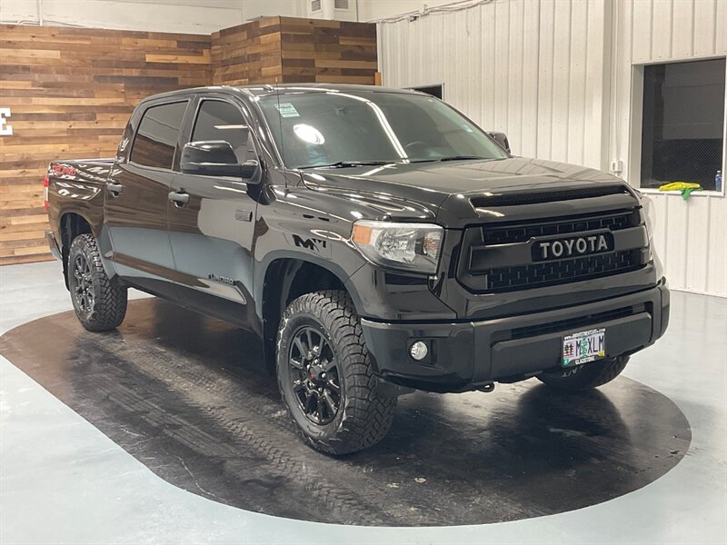 2015 Toyota Tundra TRD Pro CrewMax 4X4 / 5.7L / NEW TIRES  / RUST FREE / Excel Cond - Photo 2 - Gladstone, OR 97027