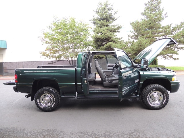 1999 Dodge Ram 2500 4X4  Diesel / Short Bed   - Photo 17 - Portland, OR 97217