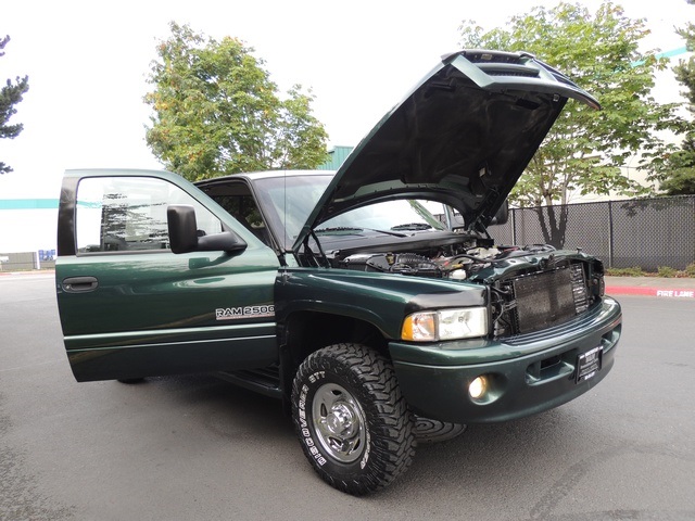 1999 Dodge Ram 2500 4X4  Diesel / Short Bed   - Photo 18 - Portland, OR 97217