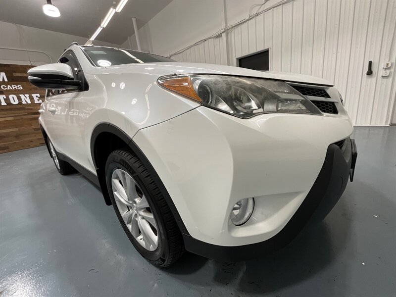 2013 Toyota RAV4 Limited AWD / Leather / Sunroof / Blind Spot Alert  / LOCAL w. ZERO RUST - Photo 54 - Gladstone, OR 97027