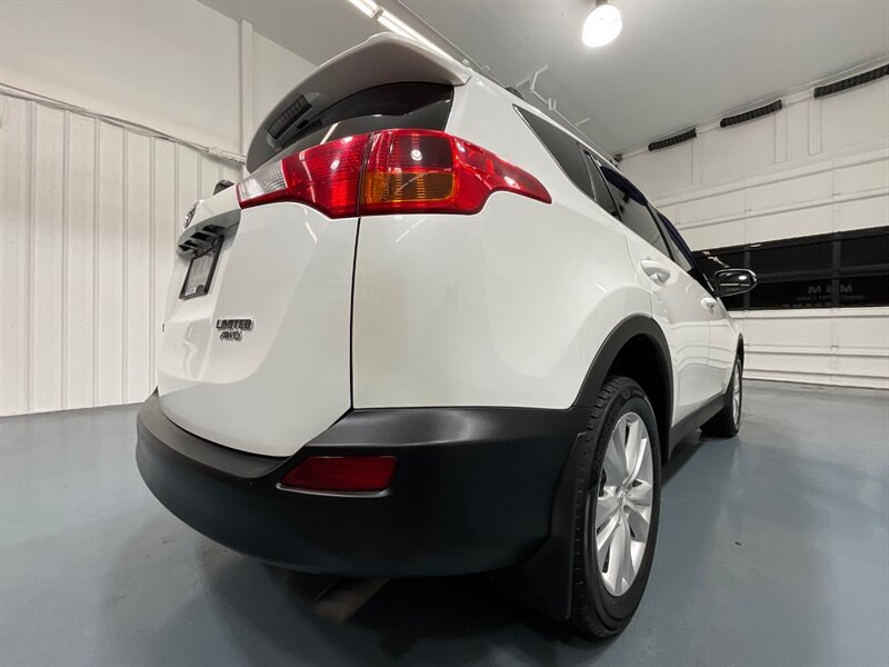 2013 Toyota RAV4 Limited AWD / Leather / Sunroof / Blind Spot Alert  / LOCAL w. ZERO RUST - Photo 52 - Gladstone, OR 97027