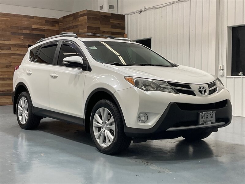 2013 Toyota RAV4 Limited AWD / Leather / Sunroof / Blind Spot Alert  / LOCAL w. ZERO RUST - Photo 56 - Gladstone, OR 97027