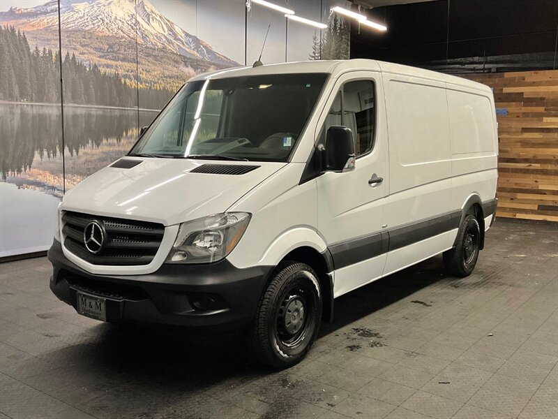 2016 Mercedes-Benz Sprinter 2500 CARGO VAN / 2.1L 4Cyl DIESEL / 1-OWNER/ CLEAN  1-OWNER LOCAL / STANDARD ROOF/ BRAND NEW TIRES / 92,000 MILES - Photo 1 - Gladstone, OR 97027