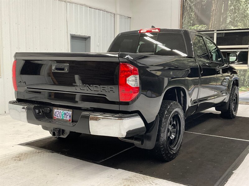 2021 Toyota Tundra SR5 4X4 / 5.7L V8 / LOCAL TRUCK / 26,000 MILES  / Backup Camera / Trailer brake controller / Blind Spot alert - Photo 8 - Gladstone, OR 97027