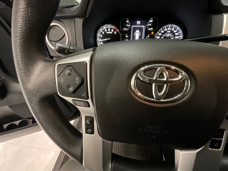 2021 Toyota Tundra SR5 4X4 / 5.7L V8 / LOCAL TRUCK / 26,000 MILES  / Backup Camera / Trailer brake controller / Blind Spot alert - Photo 44 - Gladstone, OR 97027