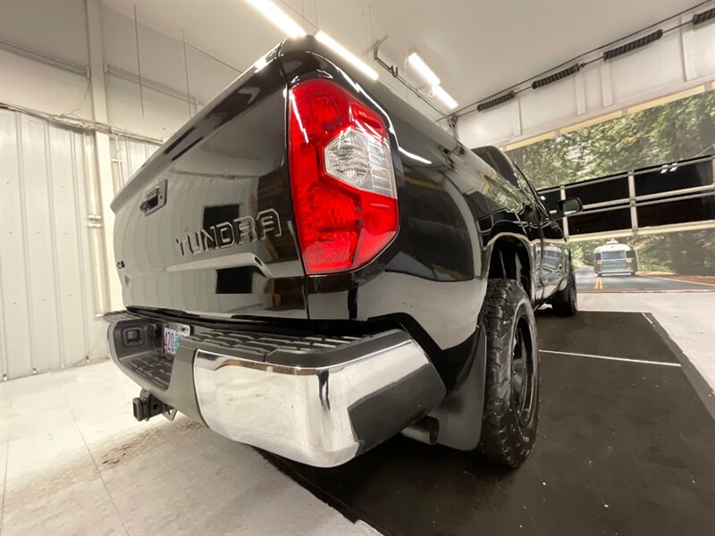 2021 Toyota Tundra SR5 4X4 / 5.7L V8 / LOCAL TRUCK / 26,000 MILES  / Backup Camera / Trailer brake controller / Blind Spot alert - Photo 11 - Gladstone, OR 97027