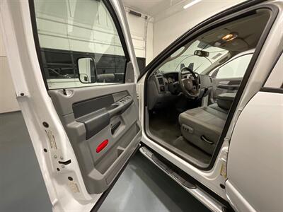 2008 Dodge Ram 3500 SLT 4X4 6-SPEED MANUAL / 6.7L CUMMINS DIESEL  / 1-TON SRW / LONG BED / ZERO RUST - Photo 32 - Gladstone, OR 97027