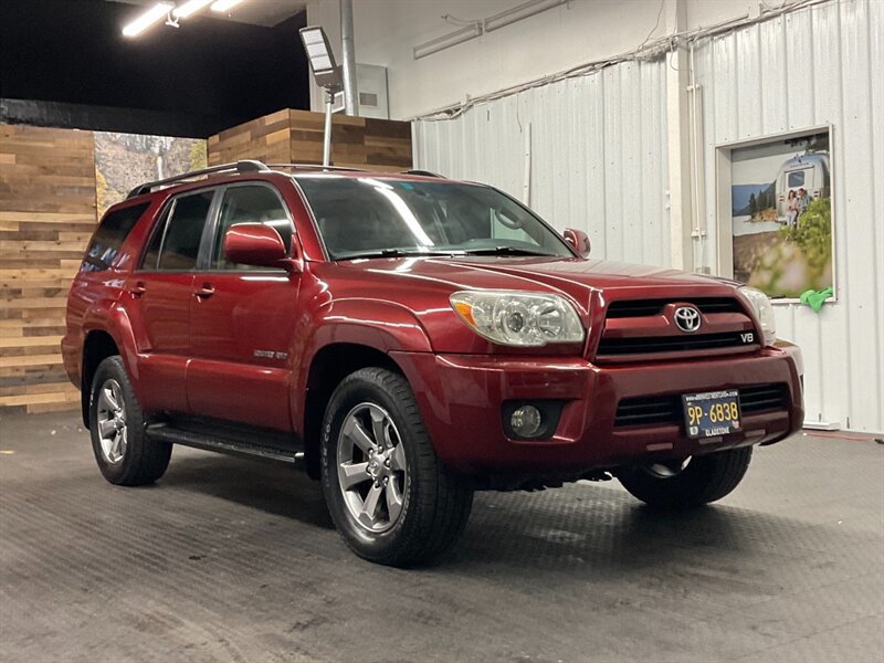 2006 Toyota 4Runner Limited V8 / Leather / Navi / Camera / Excel Cond   - Photo 2 - Gladstone, OR 97027