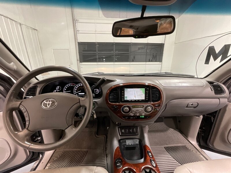 2007 Toyota Sequoia Limited Sport Utility 4X4 / 4.7l V8 / 1-OWNER / ZERO RUST / Leather Heated Seats / Navigation / GREAT SERVICE RECORDS / TIMING BELT SERVICE DONE - Photo 16 - Gladstone, OR 97027