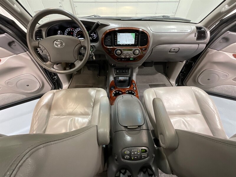 2007 Toyota Sequoia Limited Sport Utility 4X4 / 4.7l V8 / 1-OWNER / ZERO RUST / Leather Heated Seats / Navigation / GREAT SERVICE RECORDS / TIMING BELT SERVICE DONE - Photo 38 - Gladstone, OR 97027