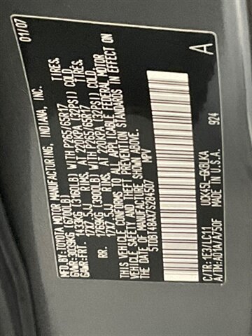 2007 Toyota Sequoia Limited Sport Utility 4X4 / 4.7l V8 / 1-OWNER / ZERO RUST / Leather Heated Seats / Navigation / GREAT SERVICE RECORDS / TIMING BELT SERVICE DONE - Photo 55 - Gladstone, OR 97027