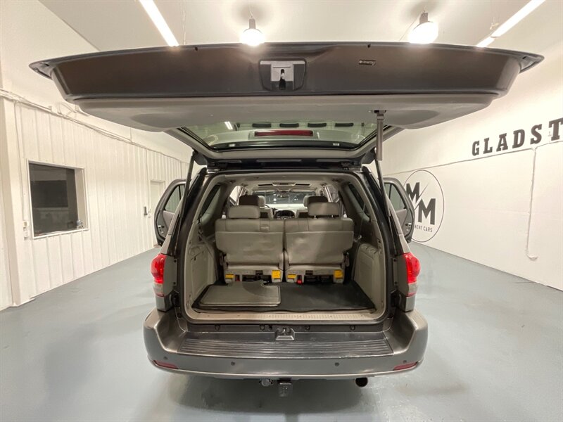 2007 Toyota Sequoia Limited Sport Utility 4X4 / 4.7l V8 / 1-OWNER / ZERO RUST / Leather Heated Seats / Navigation / GREAT SERVICE RECORDS / TIMING BELT SERVICE DONE - Photo 47 - Gladstone, OR 97027