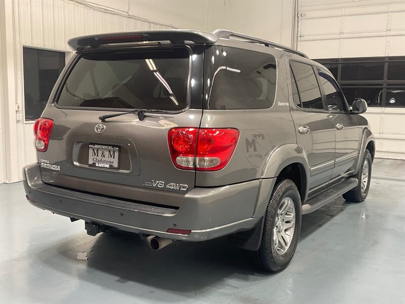 2007 Toyota Sequoia Limited Sport Utility 4X4 / 4.7l V8 / 1-OWNER / ZERO RUST / Leather Heated Seats / Navigation / GREAT SERVICE RECORDS / TIMING BELT SERVICE DONE - Photo 8 - Gladstone, OR 97027