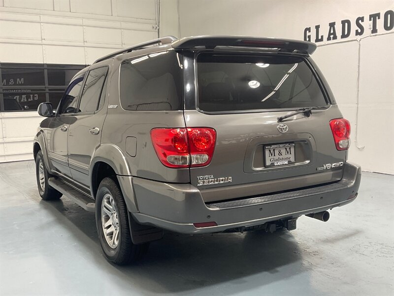 2007 Toyota Sequoia Limited Sport Utility 4X4 / 4.7l V8 / 1-OWNER / ZERO RUST / Leather Heated Seats / Navigation / GREAT SERVICE RECORDS / TIMING BELT SERVICE DONE - Photo 7 - Gladstone, OR 97027