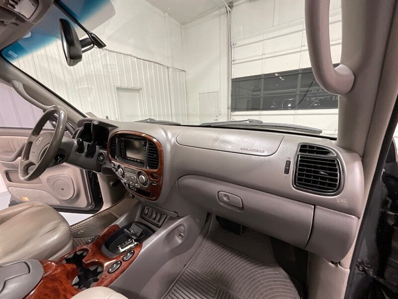 2007 Toyota Sequoia Limited Sport Utility 4X4 / 4.7l V8 / 1-OWNER / ZERO RUST / Leather Heated Seats / Navigation / GREAT SERVICE RECORDS / TIMING BELT SERVICE DONE - Photo 36 - Gladstone, OR 97027