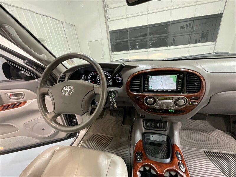 2007 Toyota Sequoia Limited Sport Utility 4X4 / 4.7l V8 / 1-OWNER / ZERO RUST / Leather Heated Seats / Navigation / GREAT SERVICE RECORDS / TIMING BELT SERVICE DONE - Photo 45 - Gladstone, OR 97027