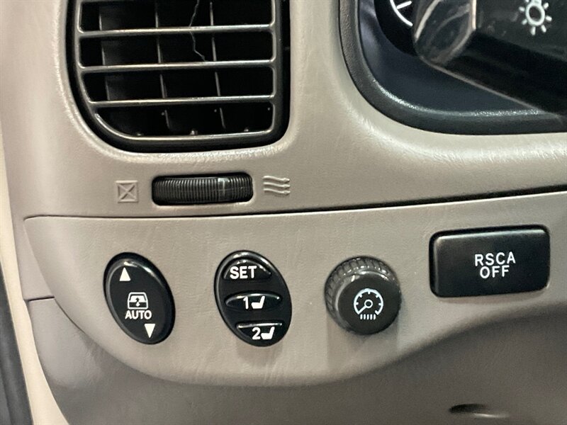 2007 Toyota Sequoia Limited Sport Utility 4X4 / 4.7l V8 / 1-OWNER / ZERO RUST / Leather Heated Seats / Navigation / GREAT SERVICE RECORDS / TIMING BELT SERVICE DONE - Photo 20 - Gladstone, OR 97027