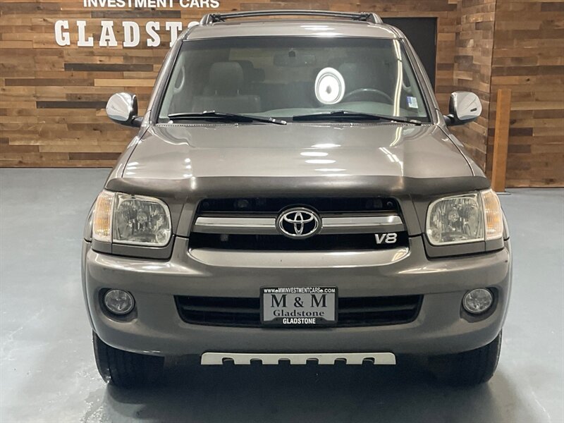 2007 Toyota Sequoia Limited Sport Utility 4X4 / 4.7l V8 / 1-OWNER / ZERO RUST / Leather Heated Seats / Navigation / GREAT SERVICE RECORDS / TIMING BELT SERVICE DONE - Photo 5 - Gladstone, OR 97027