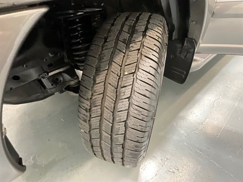 2007 Toyota Sequoia Limited Sport Utility 4X4 / 4.7l V8 / 1-OWNER / ZERO RUST / Leather Heated Seats / Navigation / GREAT SERVICE RECORDS / TIMING BELT SERVICE DONE - Photo 24 - Gladstone, OR 97027