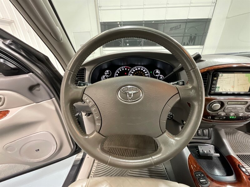 2007 Toyota Sequoia Limited Sport Utility 4X4 / 4.7l V8 / 1-OWNER / ZERO RUST / Leather Heated Seats / Navigation / GREAT SERVICE RECORDS / TIMING BELT SERVICE DONE - Photo 44 - Gladstone, OR 97027