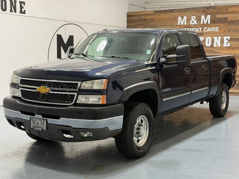 2005 Chevrolet Silverado 2500 LS 2500HD 4X4 6.0L V8 / NEW TIRES / ZERO RUST /SHORT BED / LOW MILES - Photo 1 - Gladstone, OR 97027