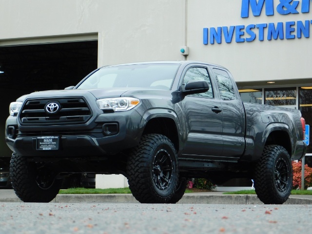 2017 Toyota Tacoma SR / 4X4 / 5-SPEED MANUAL / LIFTED LIFTED   - Photo 40 - Portland, OR 97217