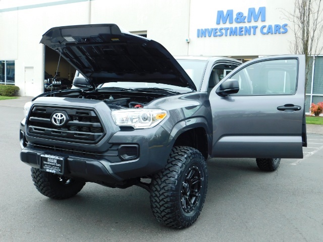 2017 Toyota Tacoma SR / 4X4 / 5-SPEED MANUAL / LIFTED LIFTED   - Photo 25 - Portland, OR 97217