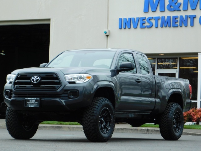 2017 Toyota Tacoma SR / 4X4 / 5-SPEED MANUAL / LIFTED LIFTED   - Photo 42 - Portland, OR 97217