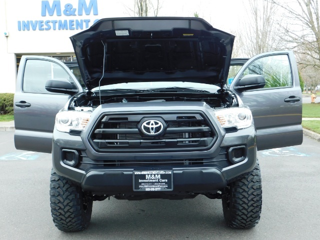 2017 Toyota Tacoma SR / 4X4 / 5-SPEED MANUAL / LIFTED LIFTED   - Photo 29 - Portland, OR 97217